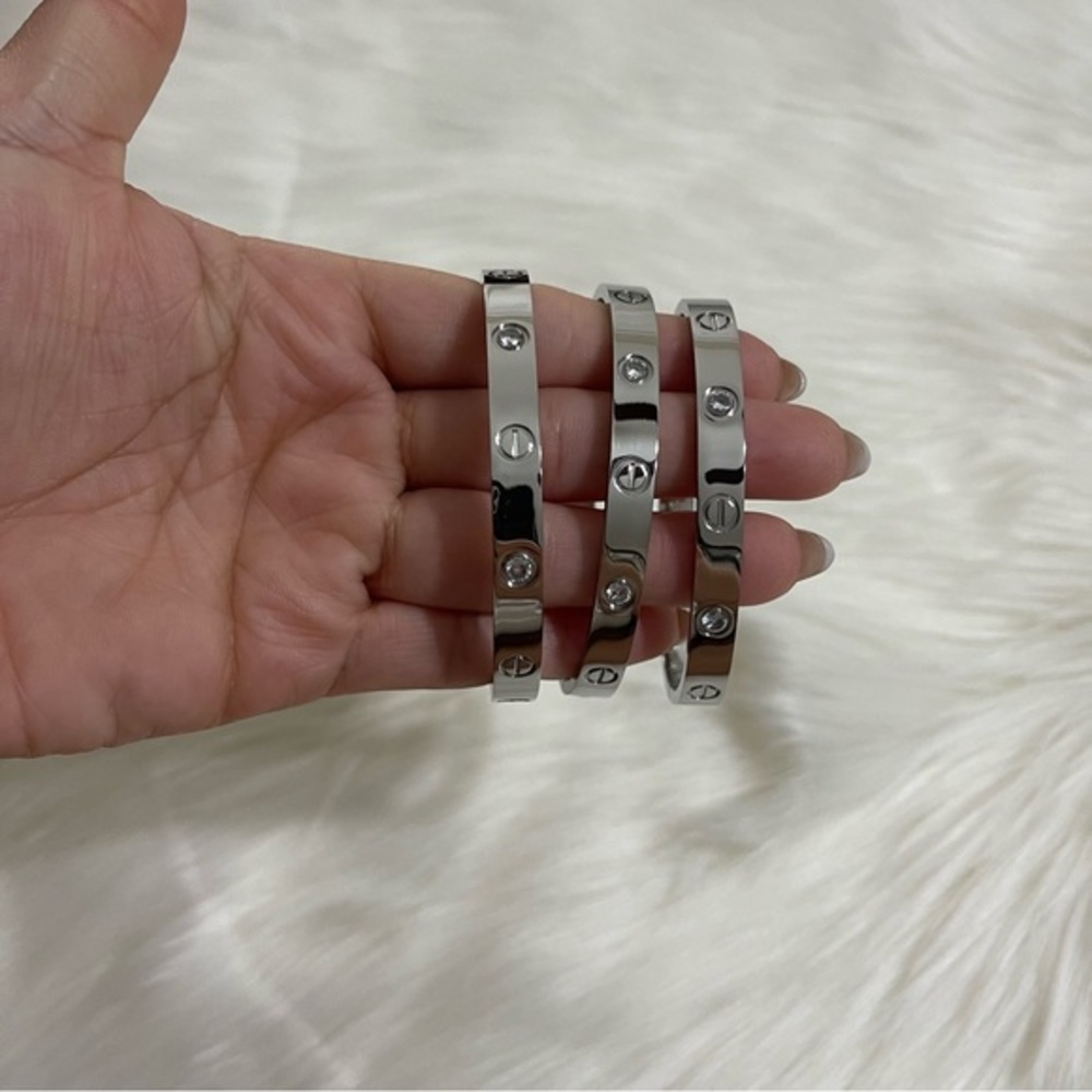 Love Screw Bracelet with Screwdriver in Silver with 4 Stones - Picture 3 of 7
